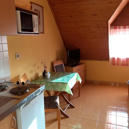 Andrea Apartmanhaz Apartment Balatongyorok Exterior photo