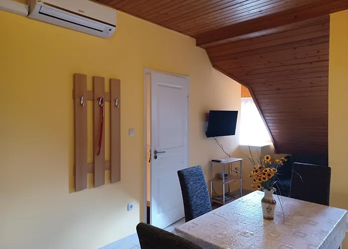 Andrea Apartmanhaz