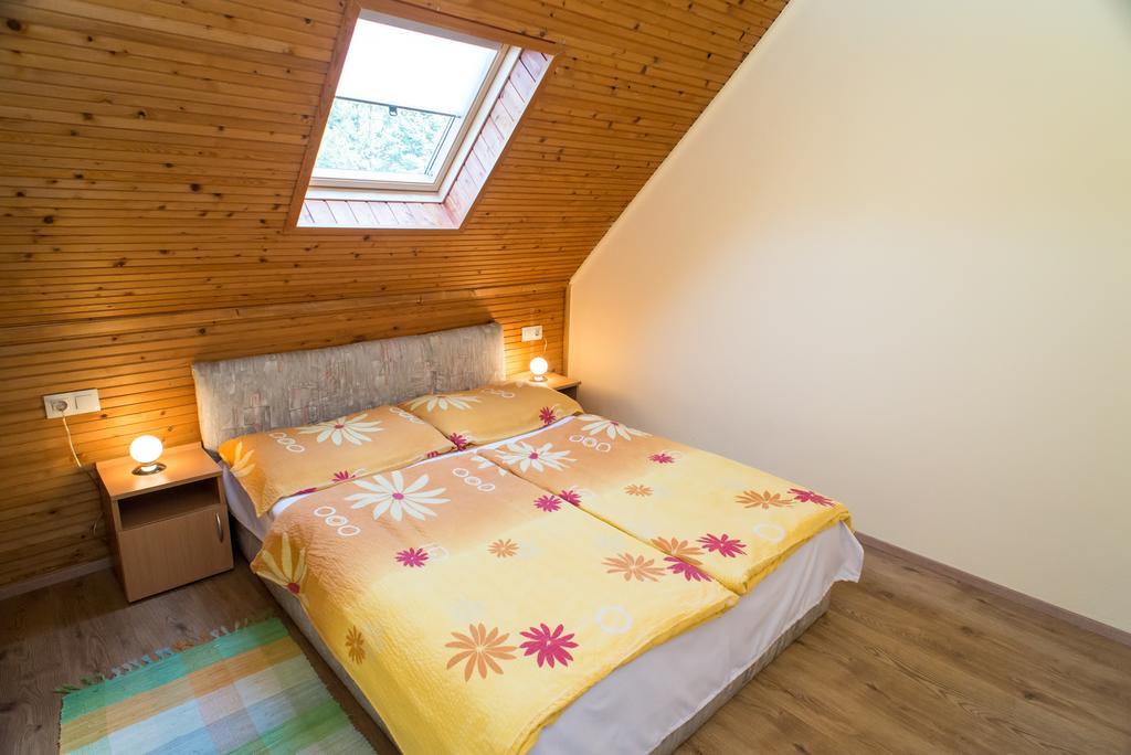 Apartament Andrea Apartmanhaz