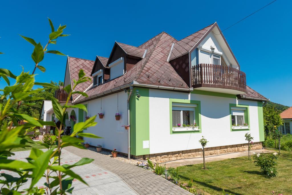 Andrea Apartmanhaz